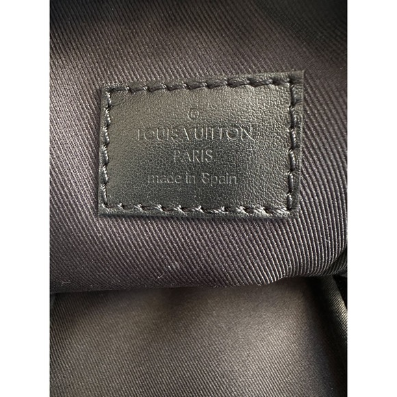 Louis Vuitton Black Shadow Monogram Double Phone Pouch NM - Picture 4 of 4